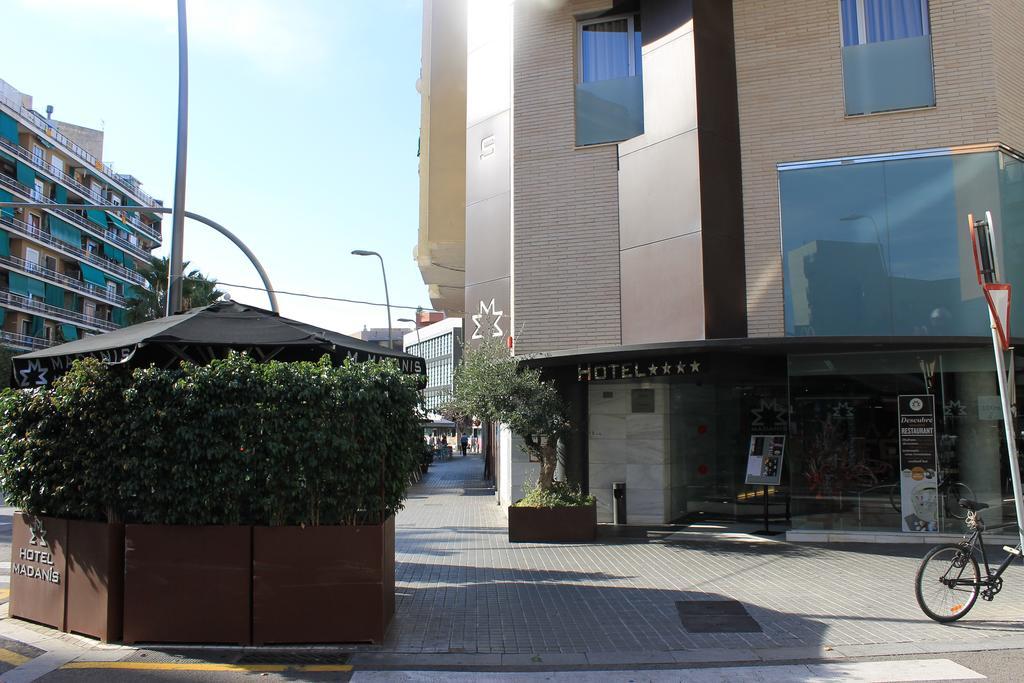 Hotel Madanis L'Hospitalet de Llobregat Kültér fotó